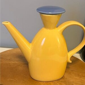 Vintage Lindt-Stymeist Japan Oil Cruet 
Mustard Yellow & Blue Lid MCM